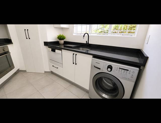 2 BEDROOM TOWNHOUSE FOR SALE IN DIE HOEWES